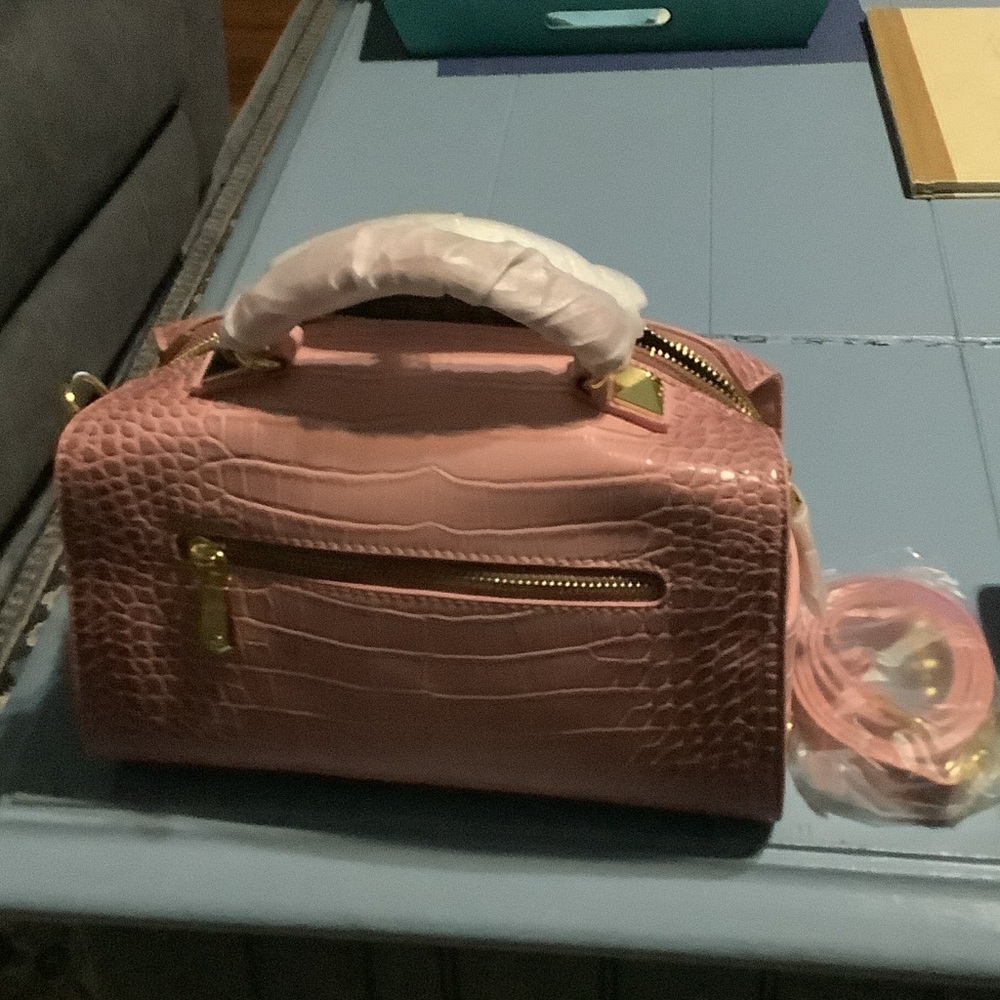 Chic Pink Crocodile-Embossed‎ Satchel